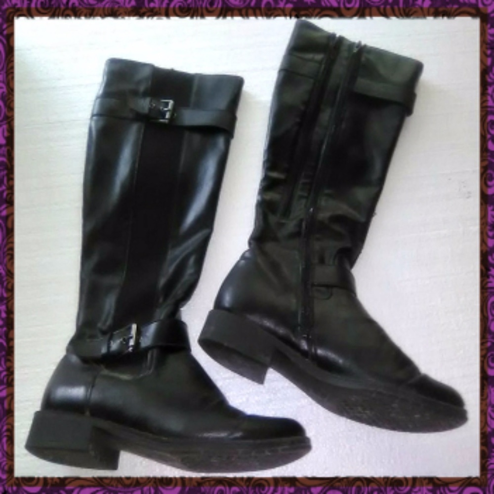 ..... BOOTS .....SZ.71/2 M...